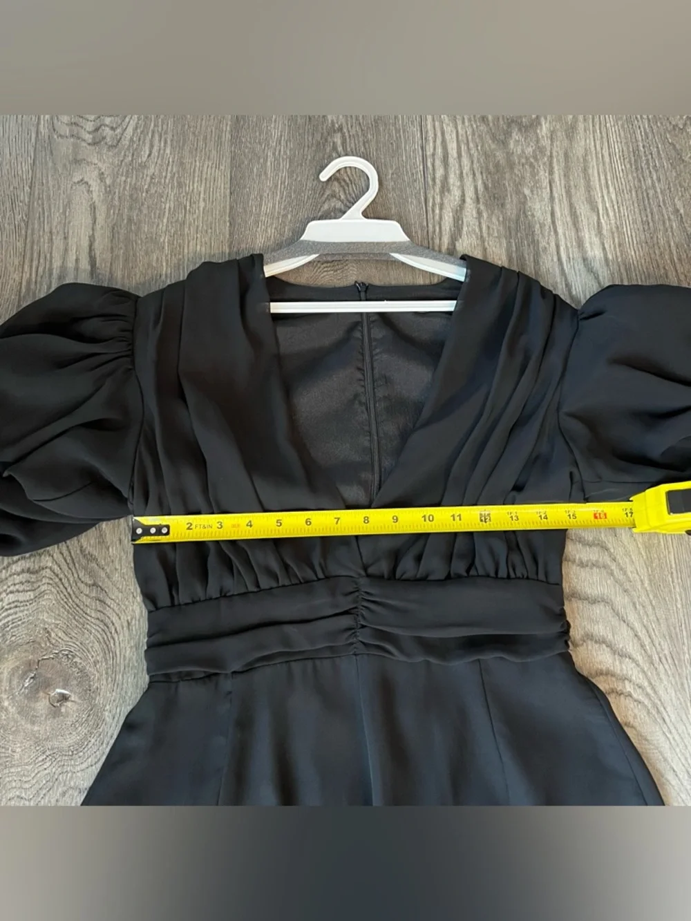 NASTY GAL Deep V Neck Puff Sleeve Black Shorts Romper Size 6 - Picture 11 of 12